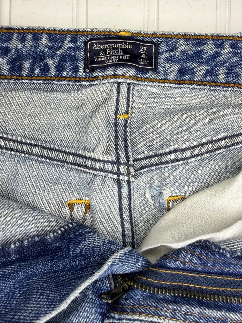 Abercrombie & Fitch Annie High Rise Denim Jean Shorts size 4R/27 Raw Hem